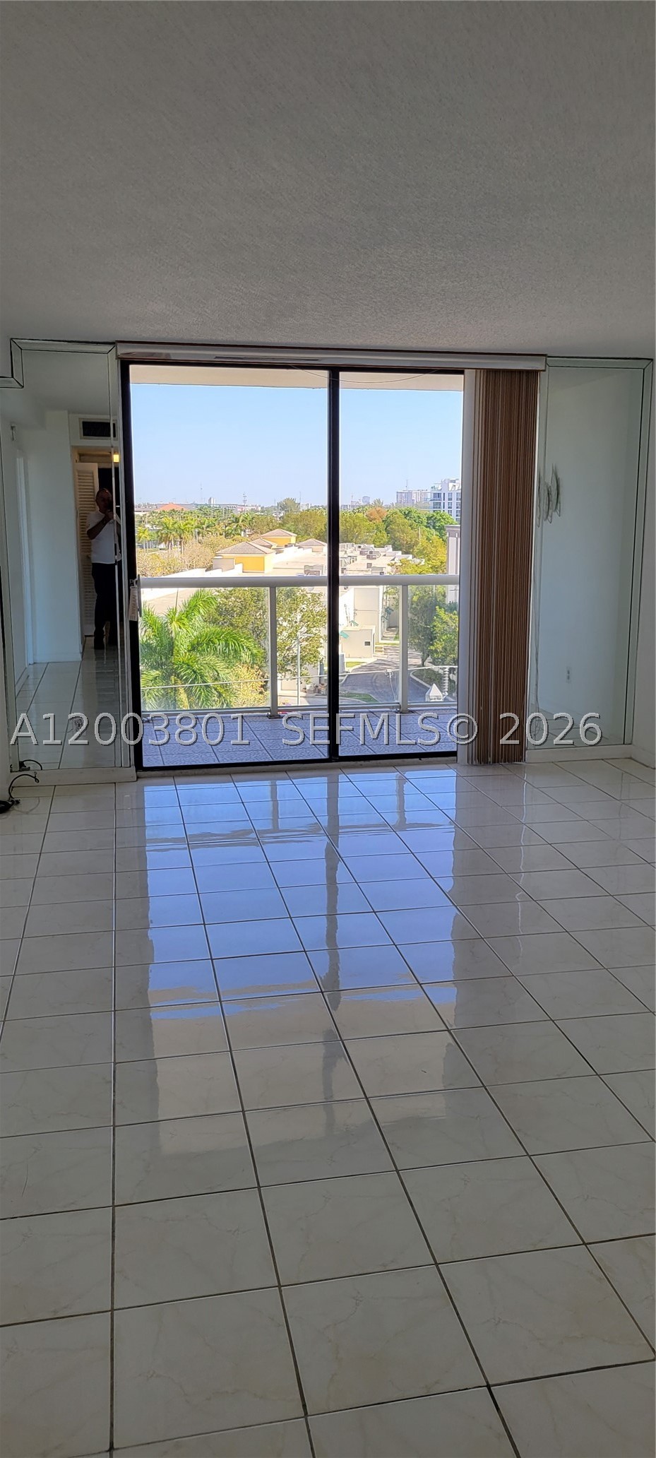 13499 Biscayne Blvd 511 — photo