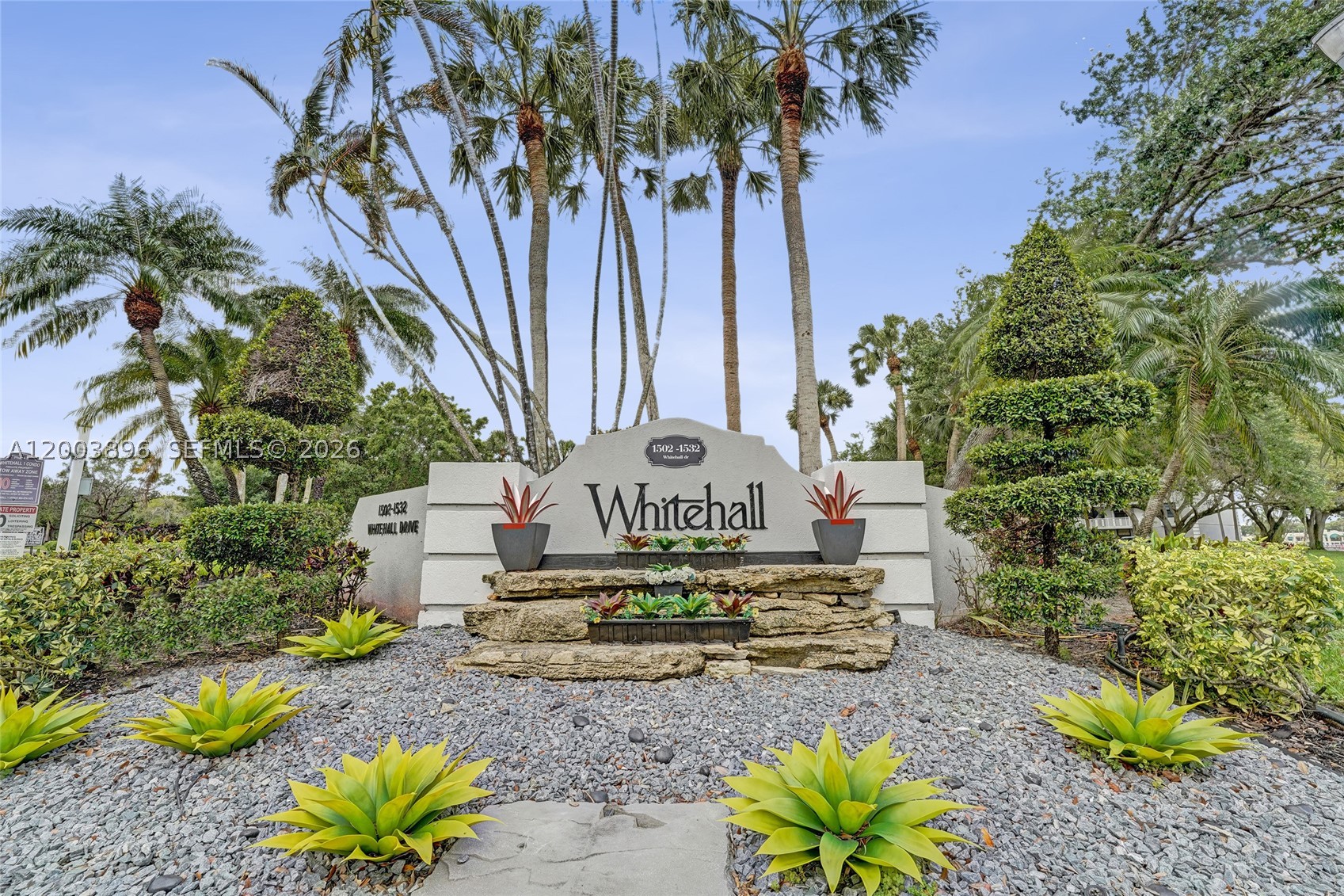 1530 Whitehall Dr 302 — photo