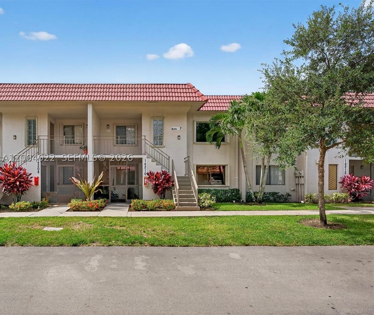 16210 Laurel Dr 203 — photo
