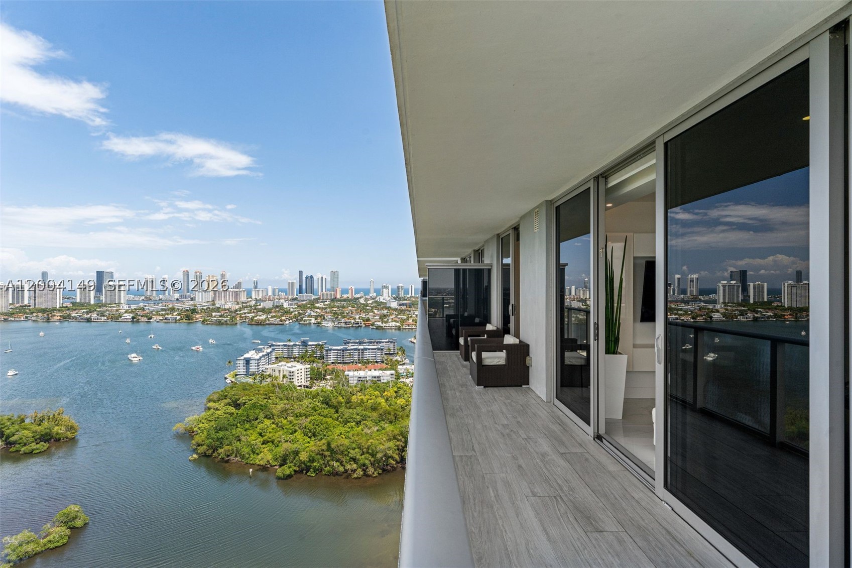 16385 Biscayne Blvd 3001 — photo