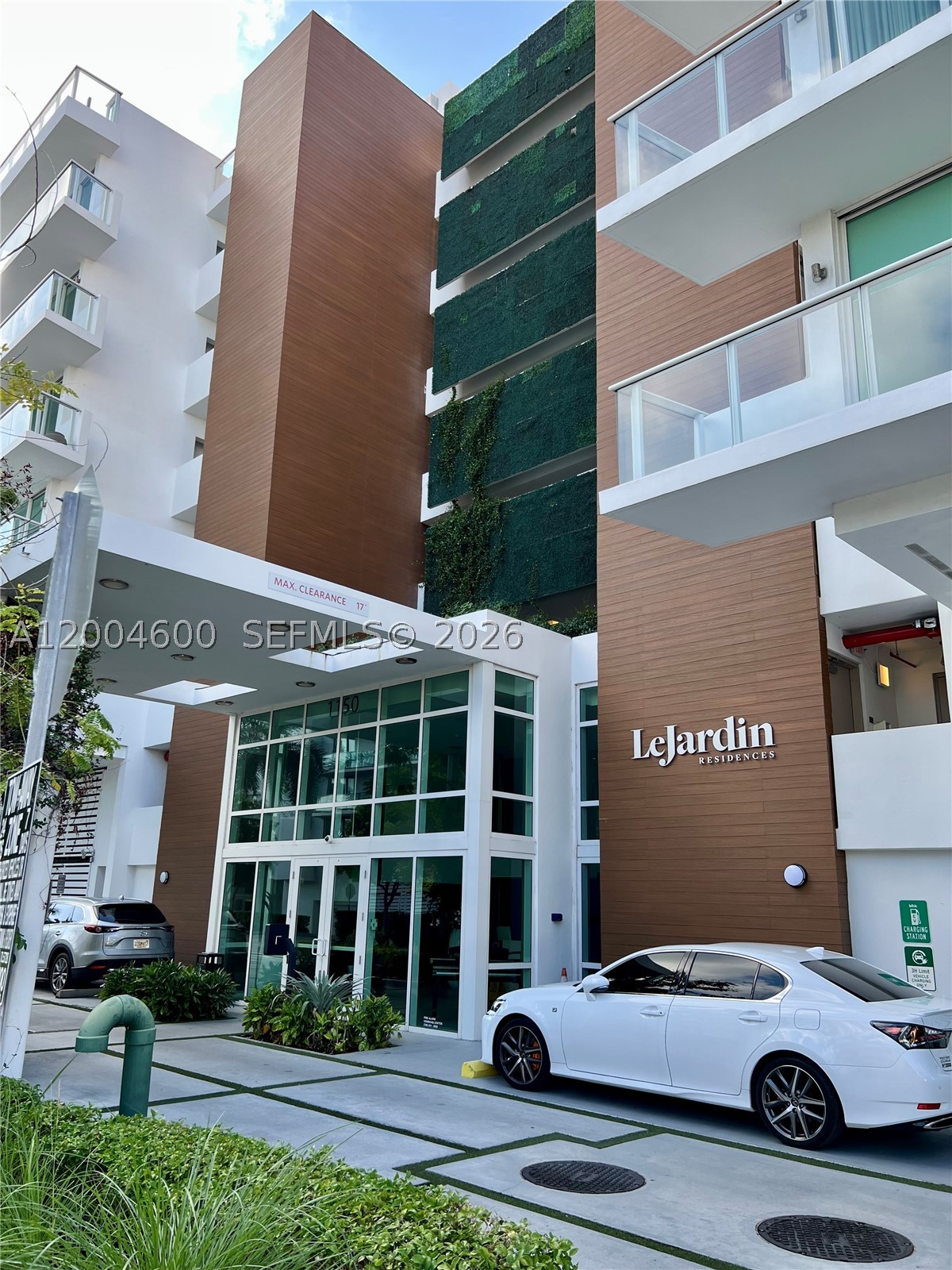1150 102nd St 704 — photo