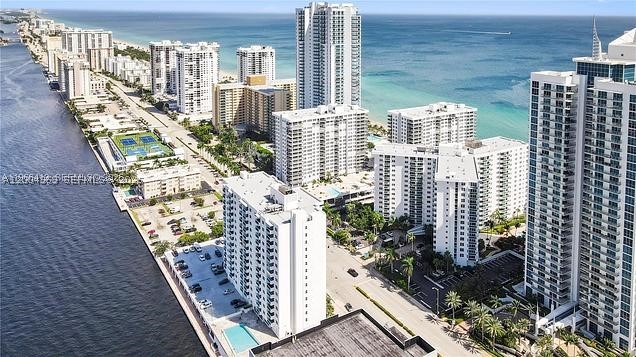 3000 S Ocean Dr 414 — photo