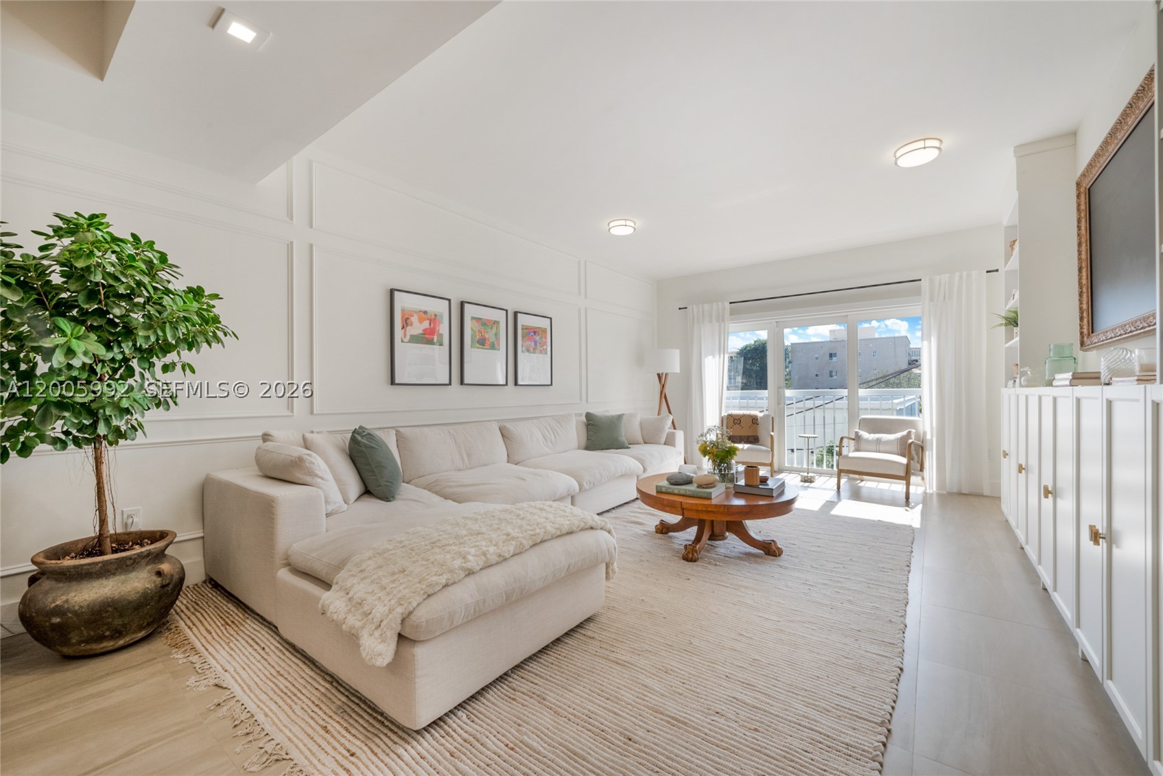 120 Salamanca Ave 3B — photo