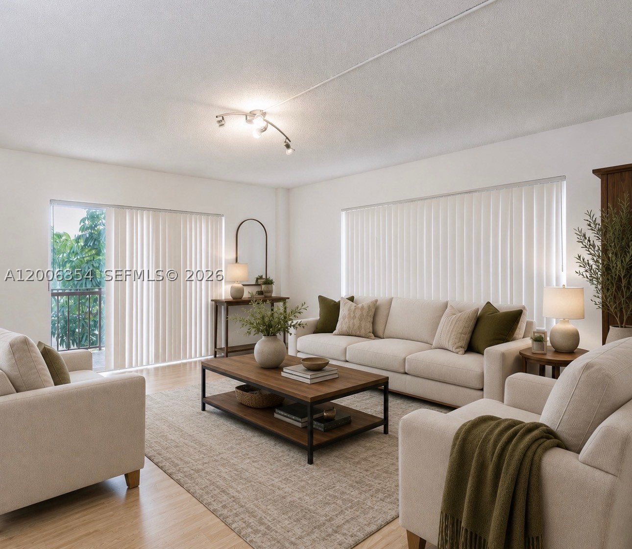 4174 Inverrary Dr 202 — photo