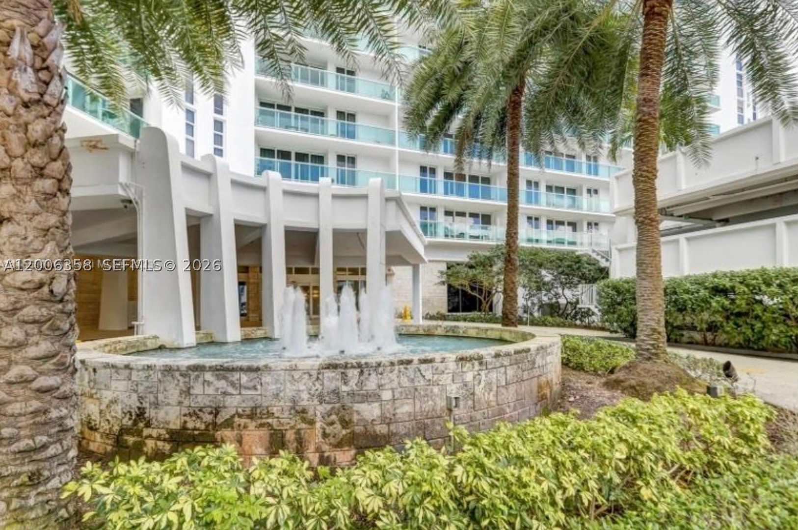 100 Bayview Dr Ph31 — photo