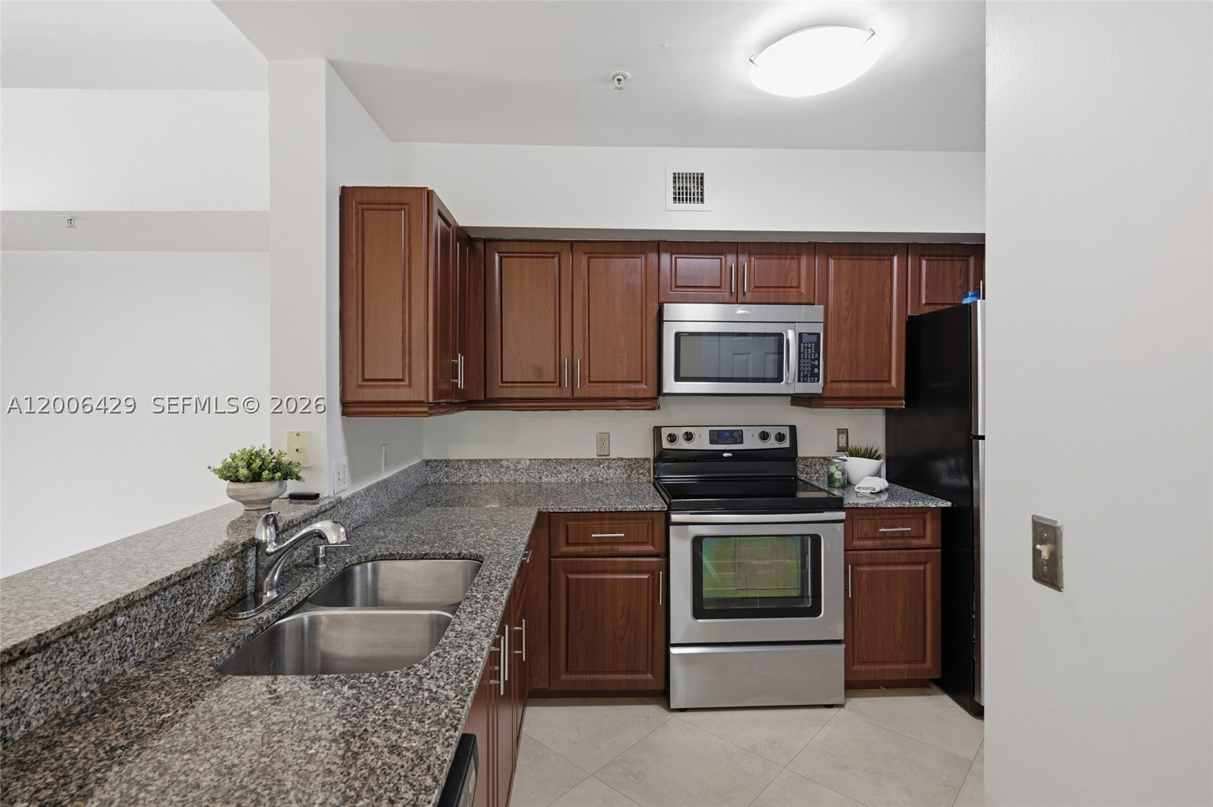 2451 Centergate Dr 303 — photo