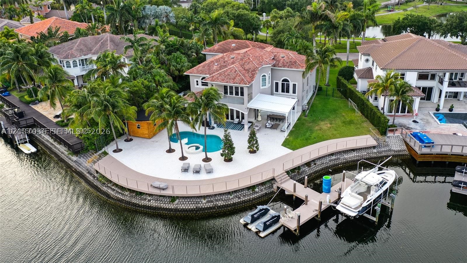 1260 Harbor Ct — photo
