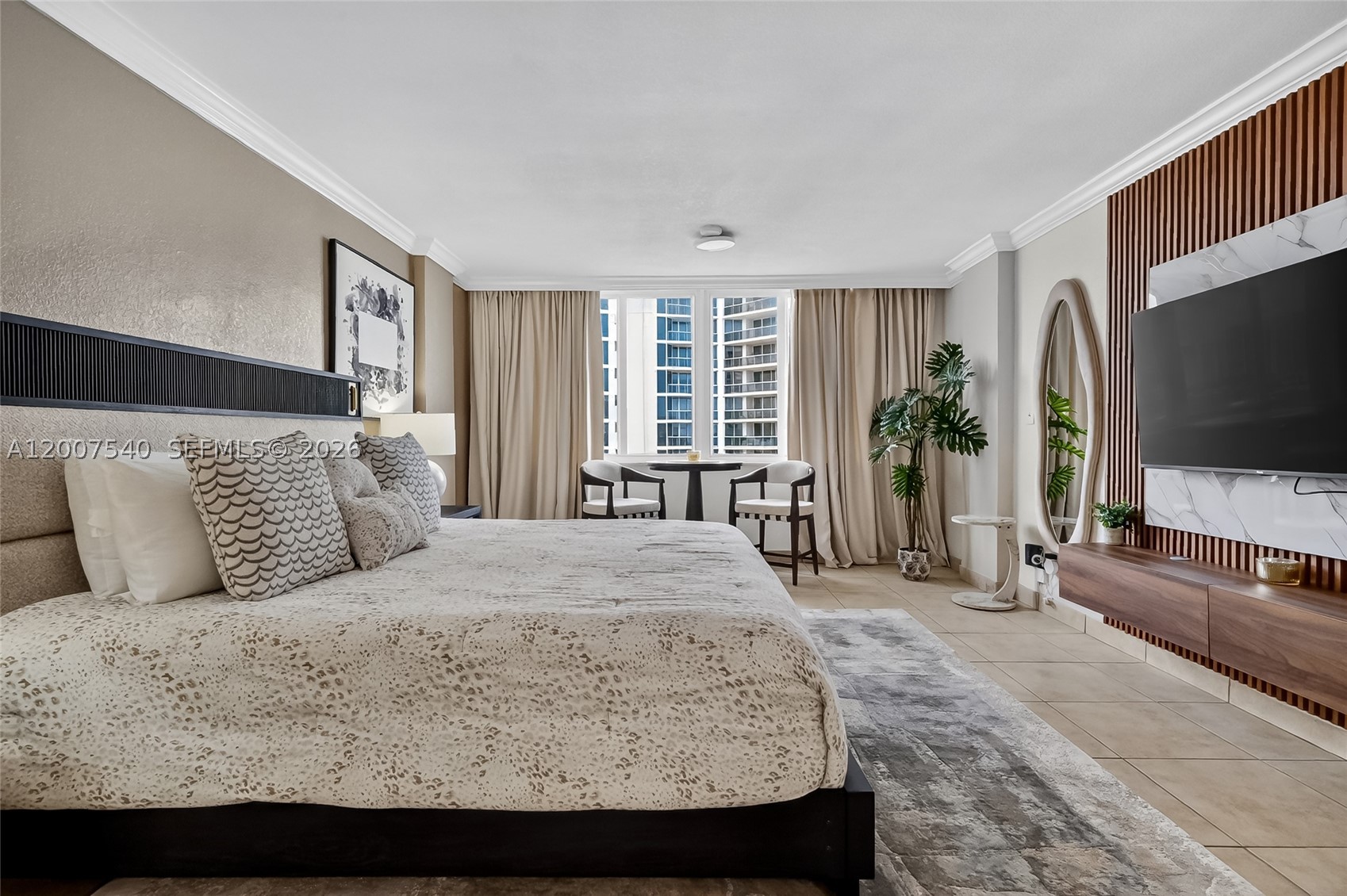 19201 Collins Ave 1123 — photo