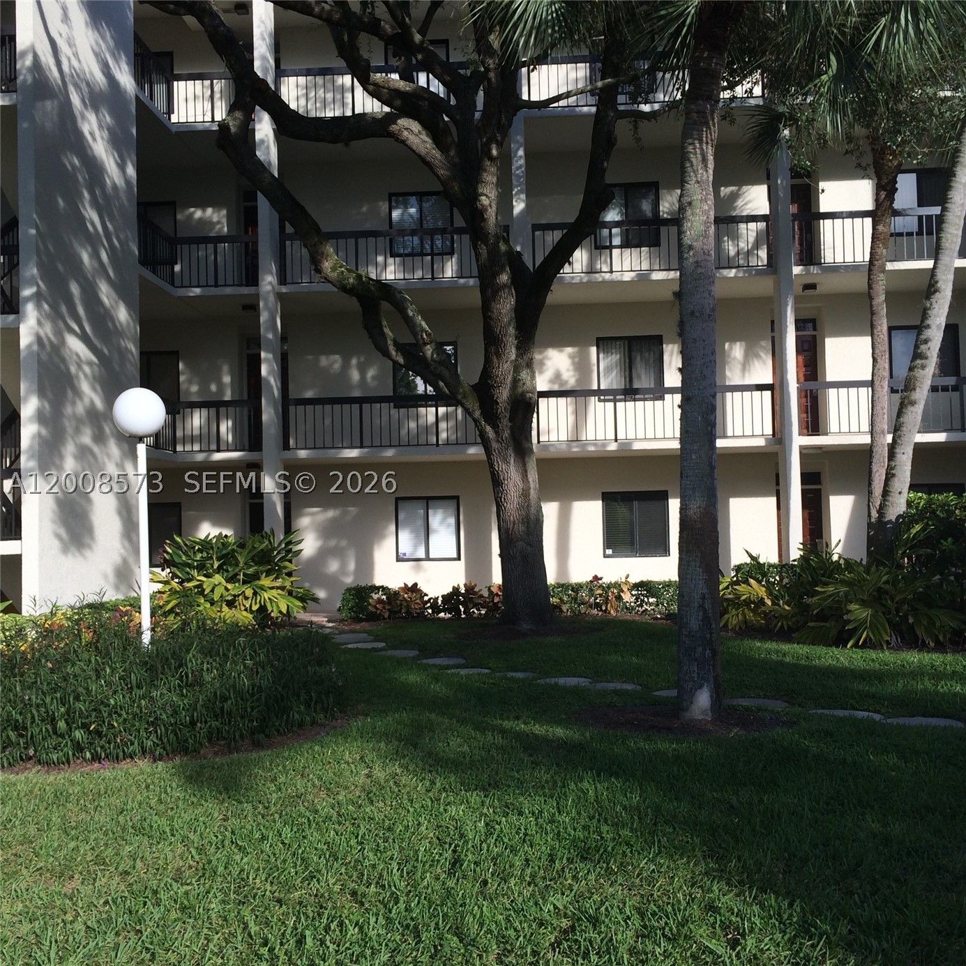 3050 Presidential Way 101 — photo