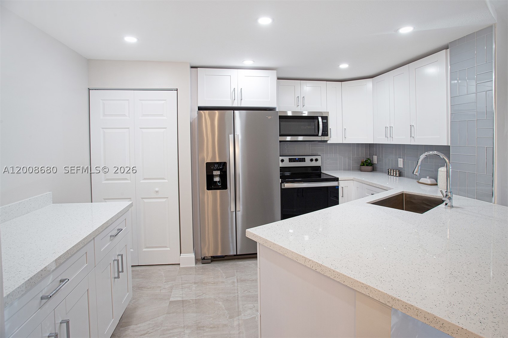 7527 S Oriole Blvd 101 — photo