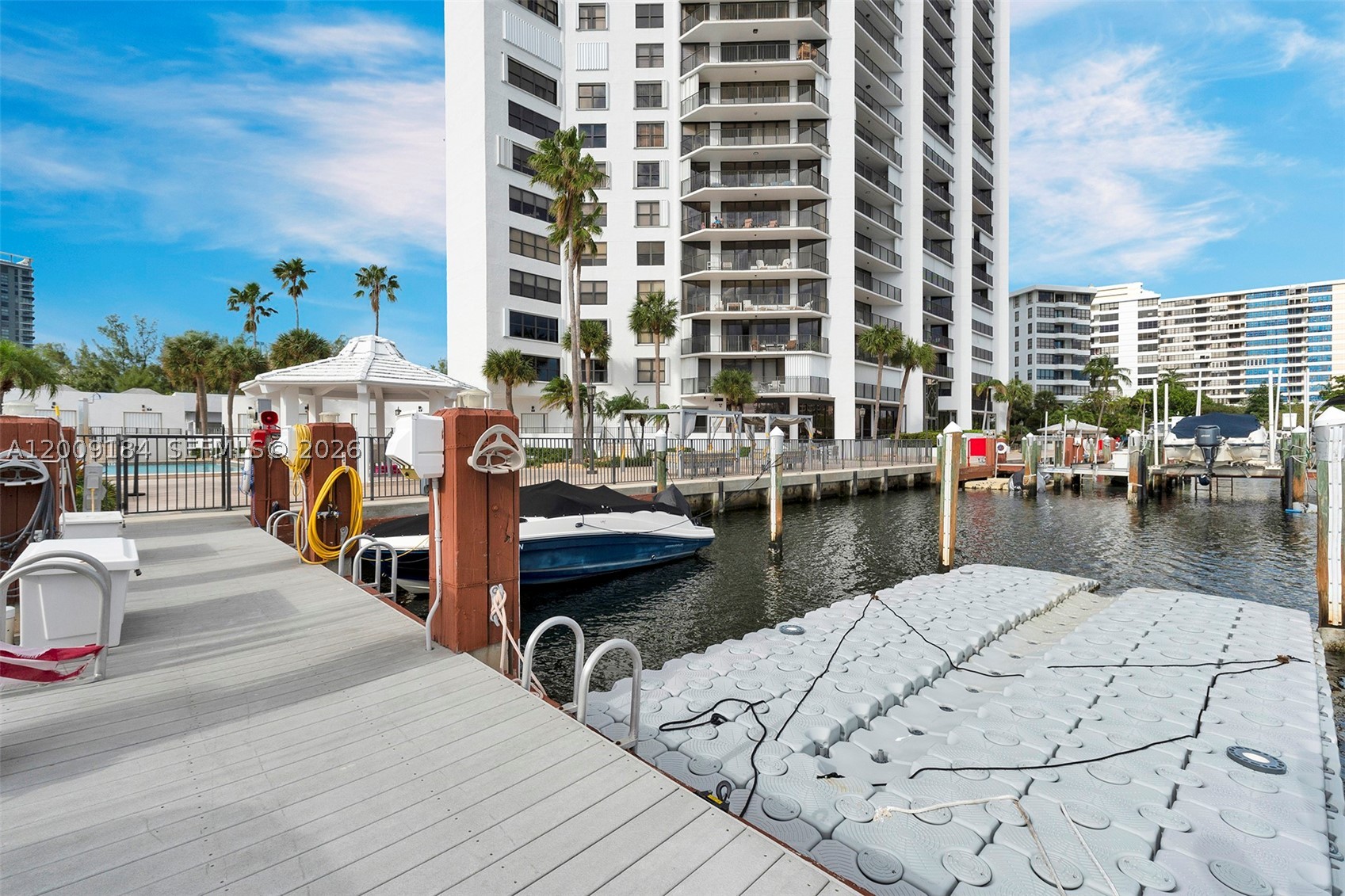 300 Three Islands Blvd 305 — photo