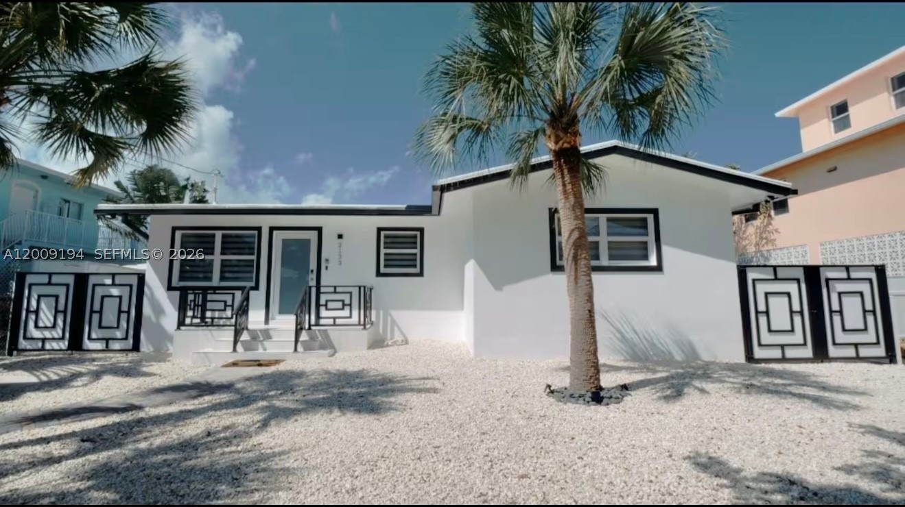 2133 Yellowtail Dr — photo
