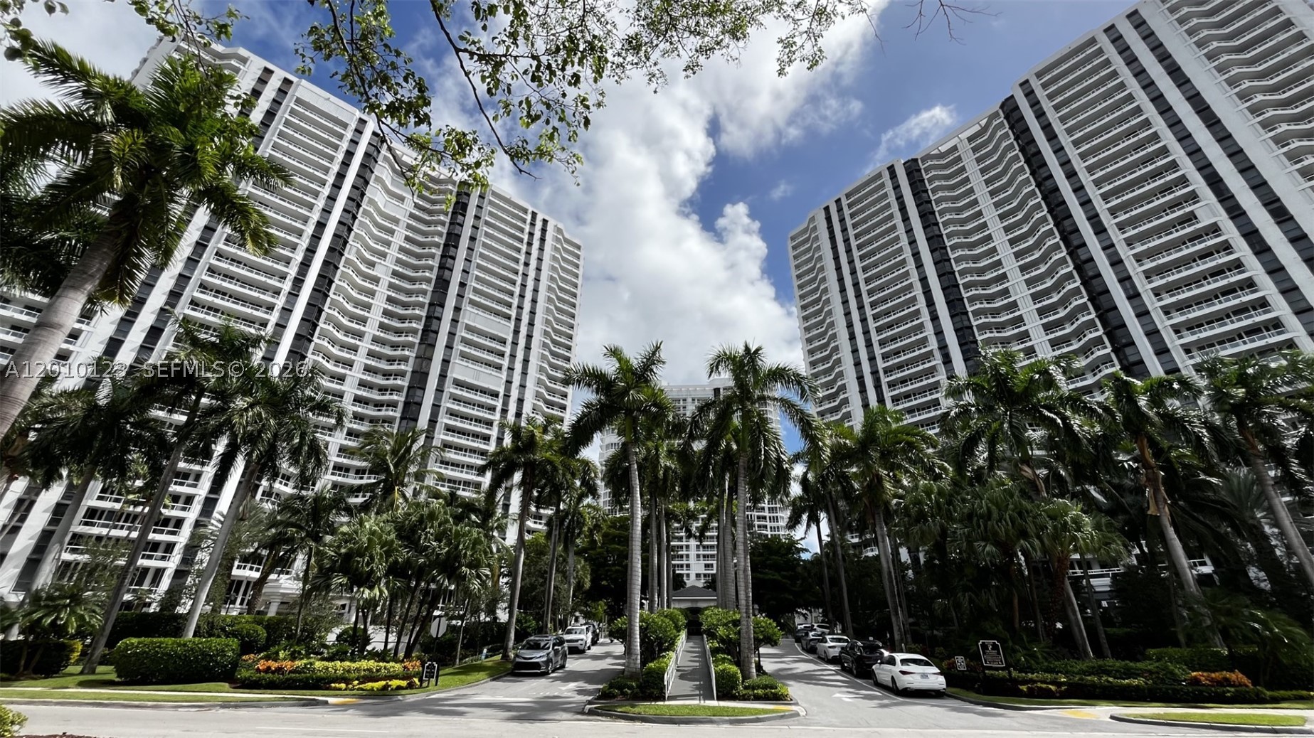 21150 Point Pl 1202 — photo