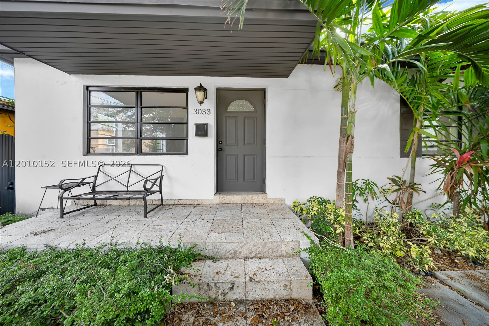 3033 Hibiscus Street — photo