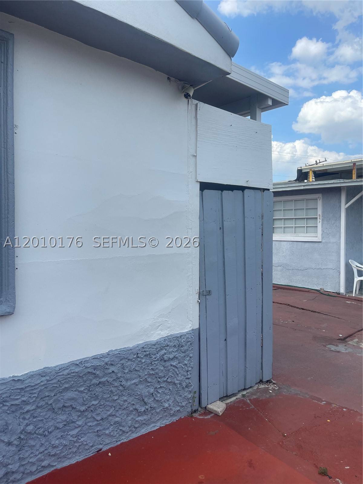 12401 W Okeechobee Rd — photo