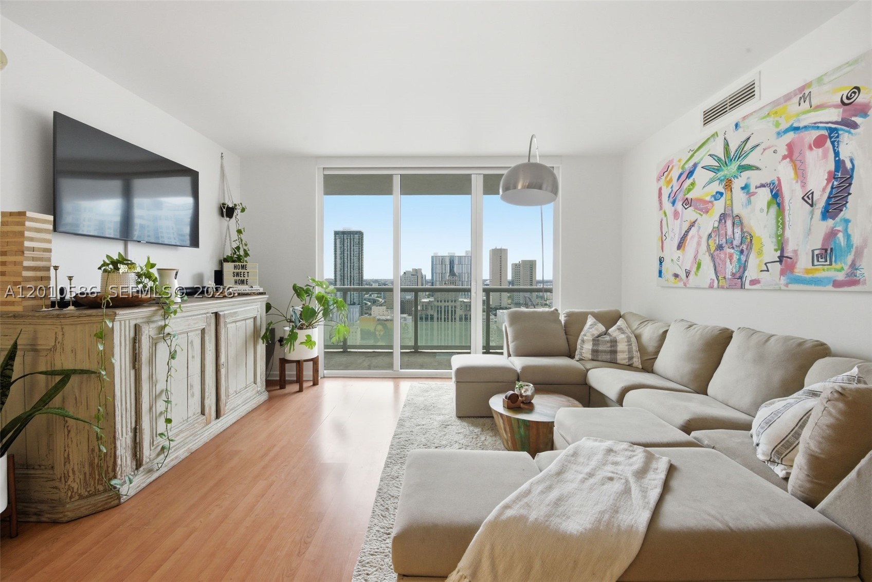 50 Biscayne Blvd 2911 — photo