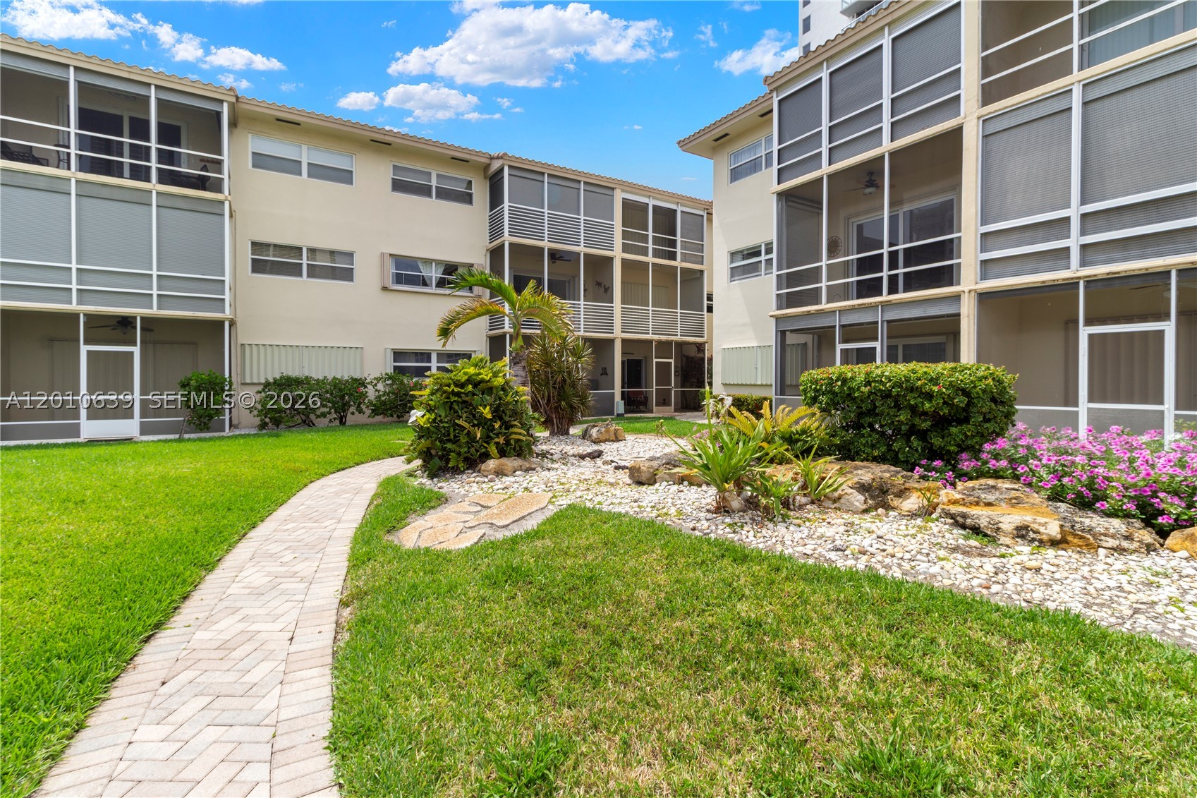 2600 Diana Dr 119 — photo