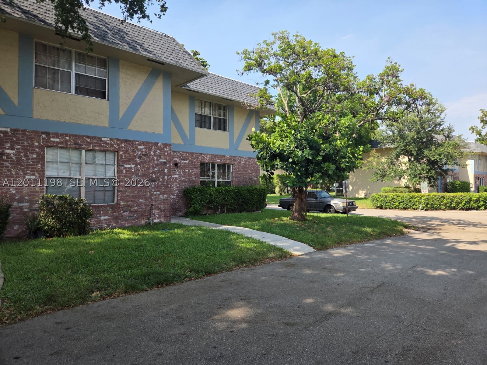 7505 Kimberly Blvd 122 — photo