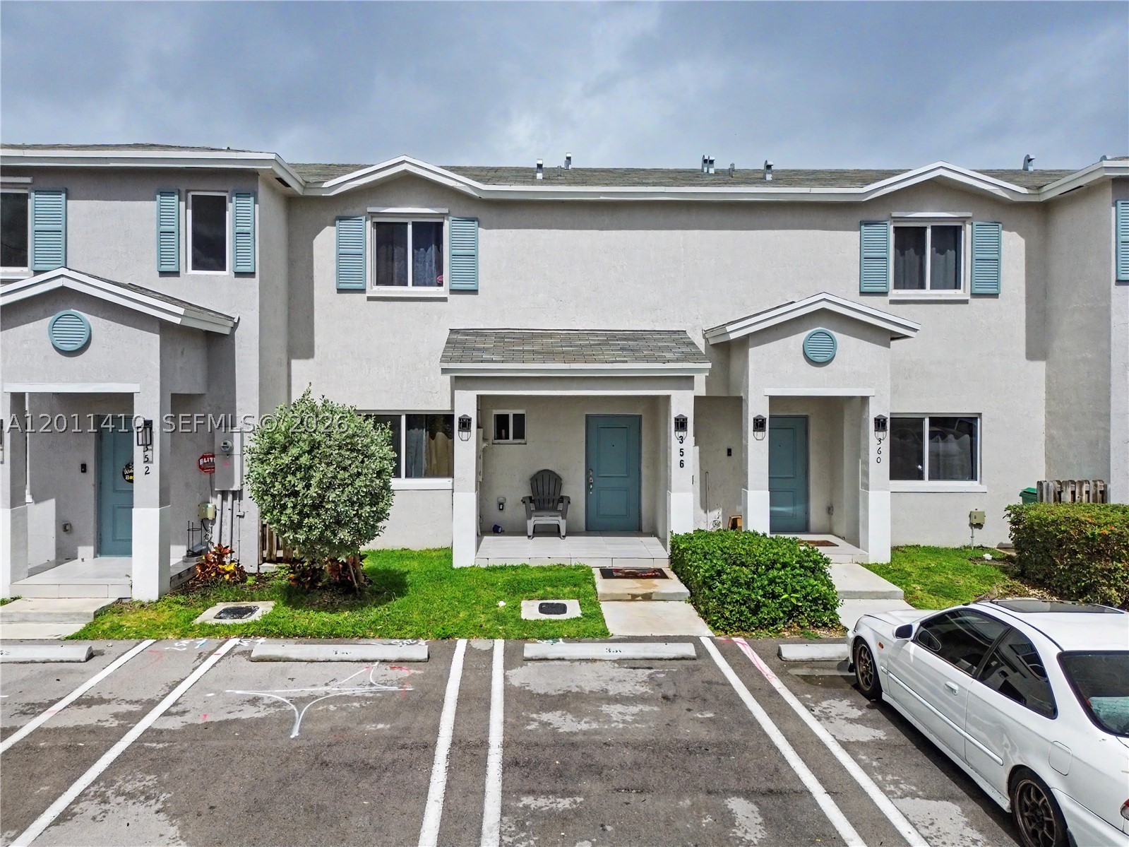 356 NW 12th Pl — photo