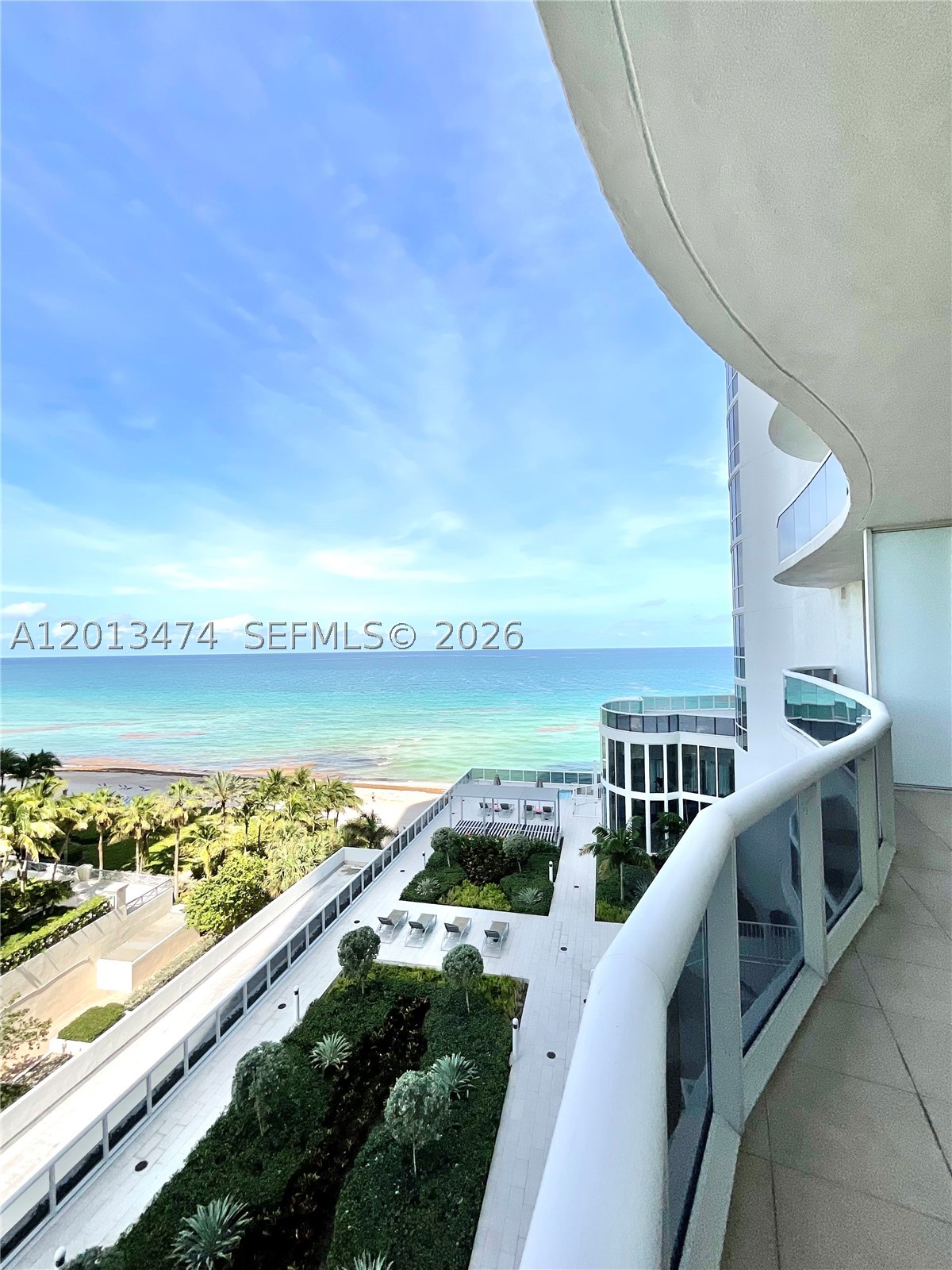 16001 Collins Ave 703 — photo