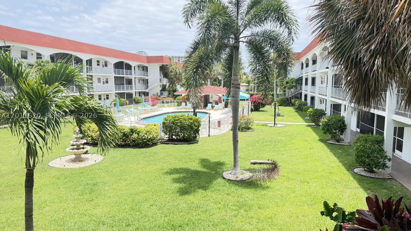580 Egret Dr 211 — photo