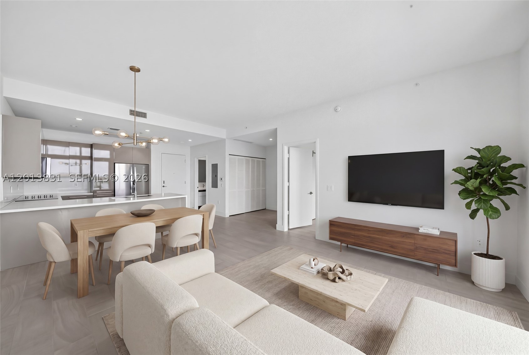 2000 Metropica Way 615 — photo