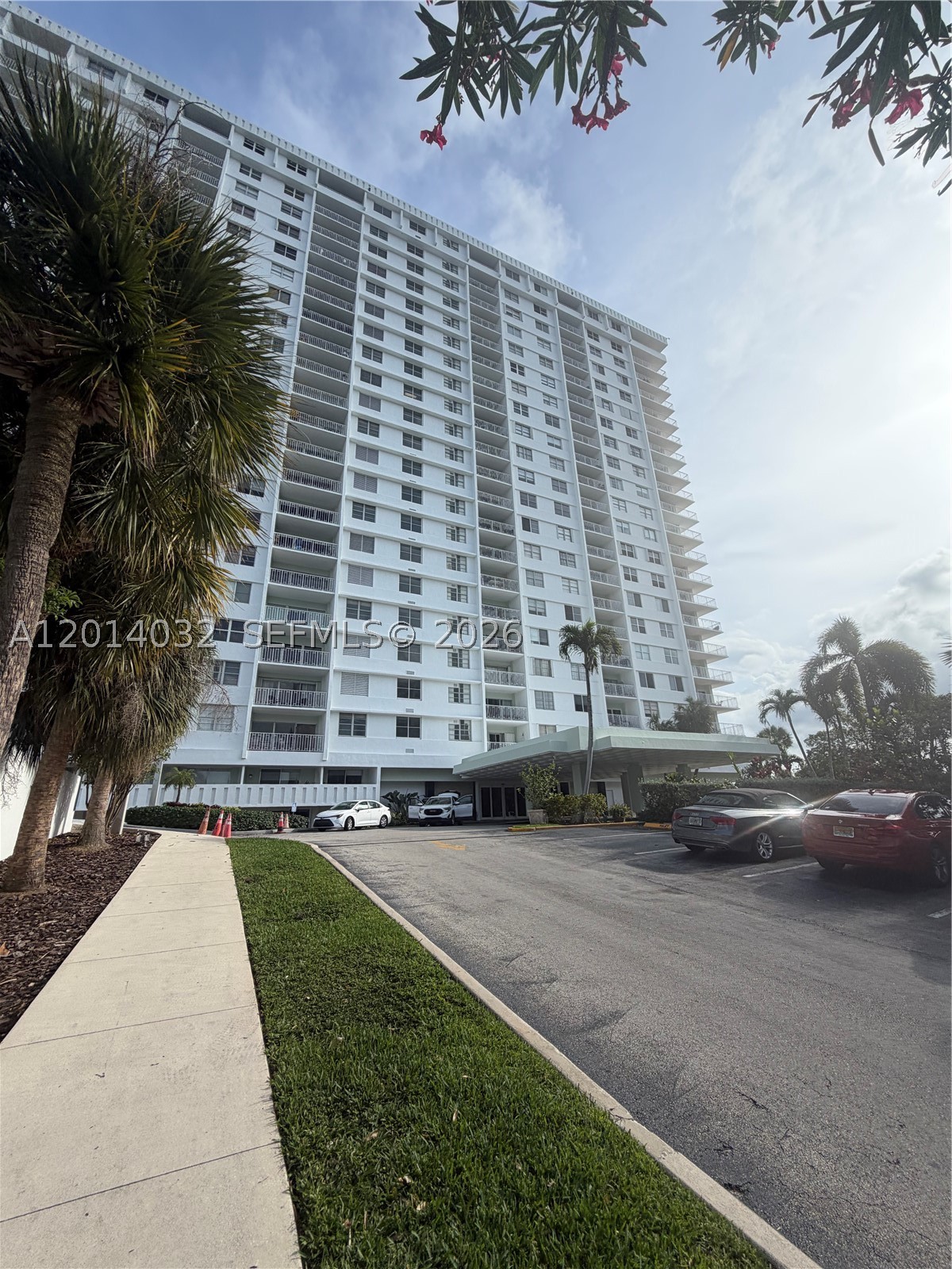 500 Bayview Dr 1631 — photo
