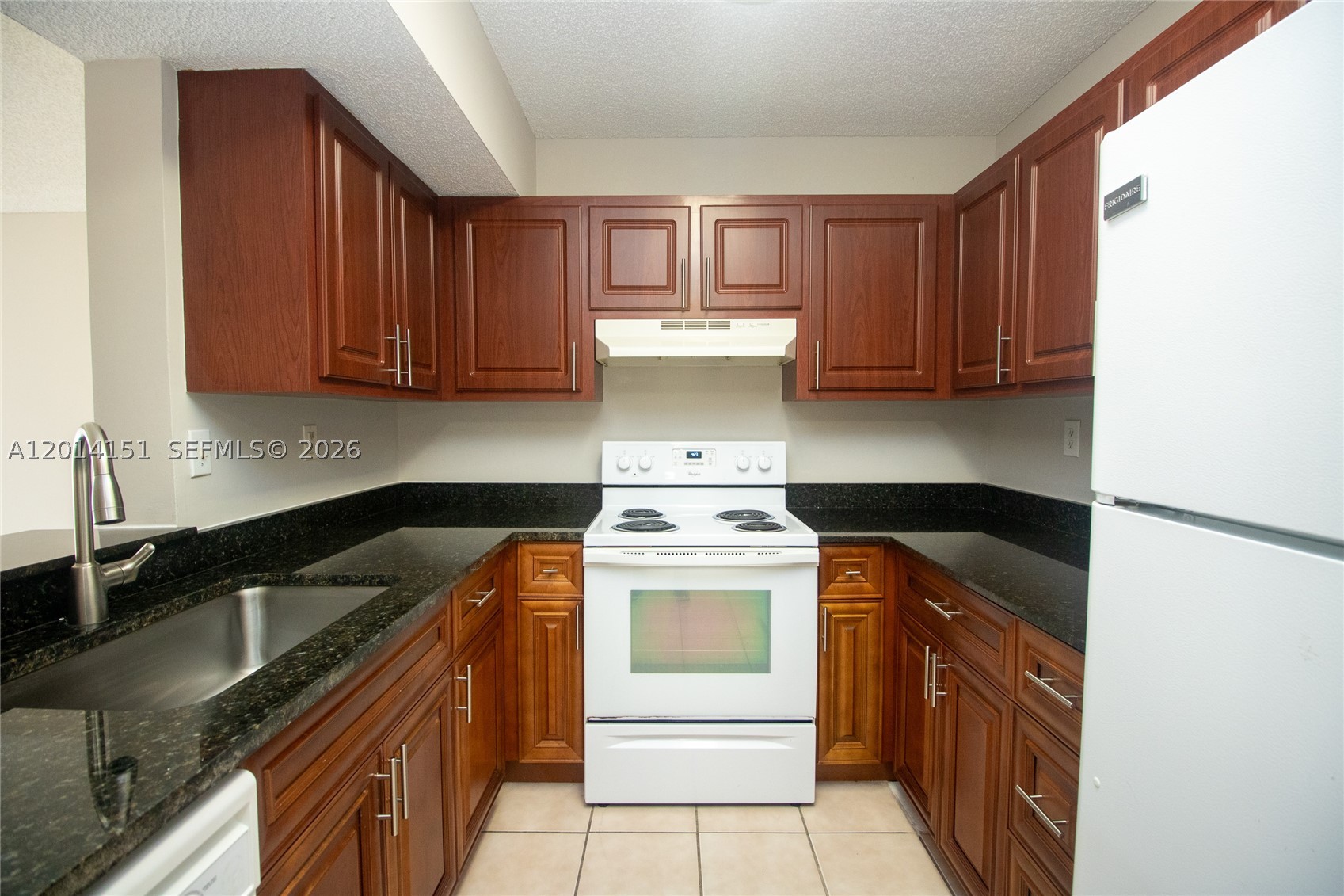 9491 S Palm Cir S 101 — photo