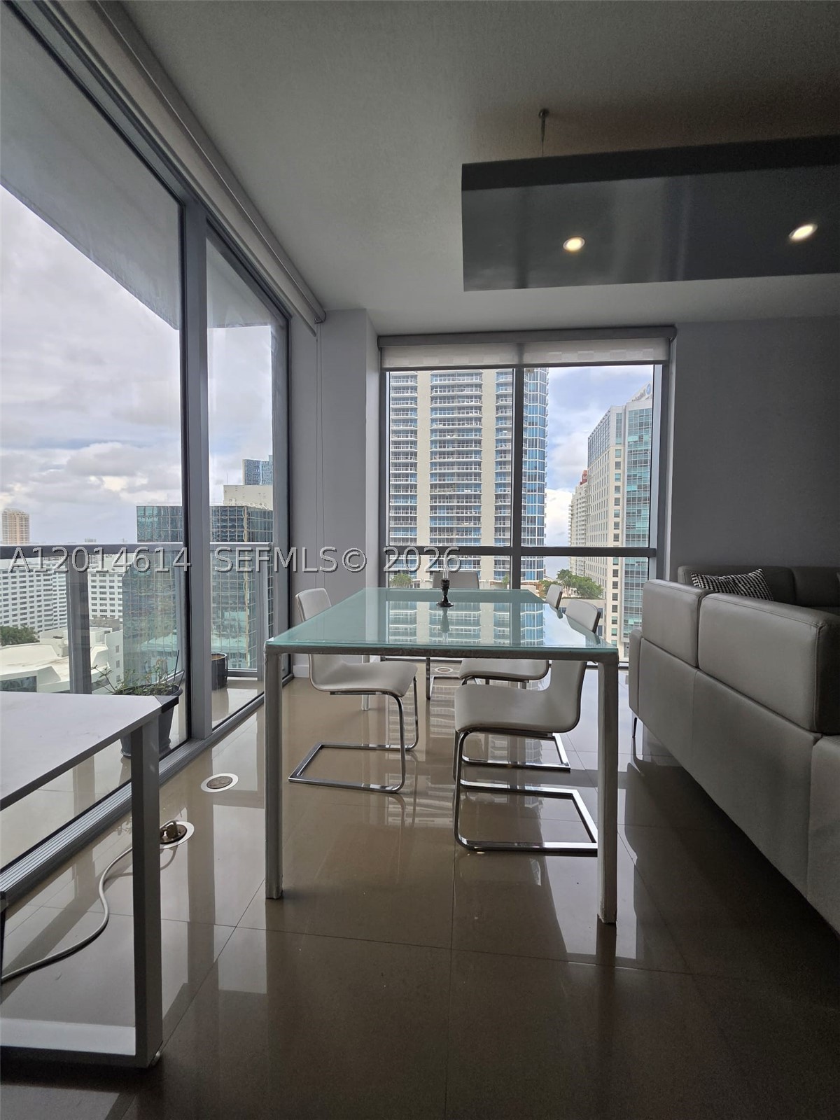 1060 Brickell Ave 2201 — photo