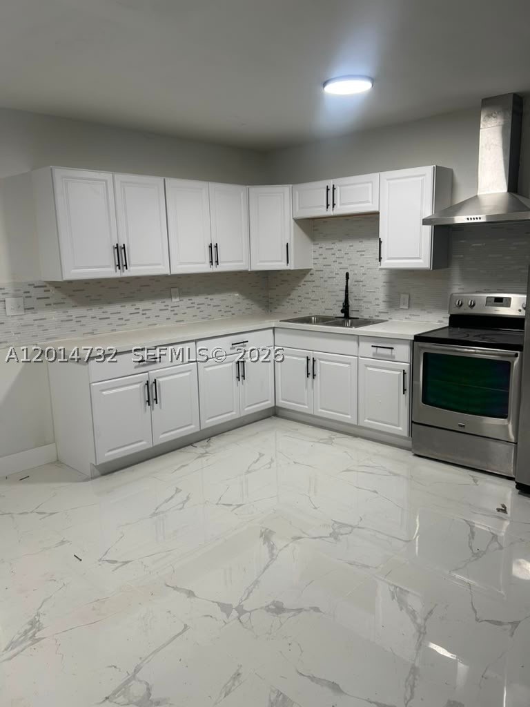 19360 NW 1st Ct — photo
