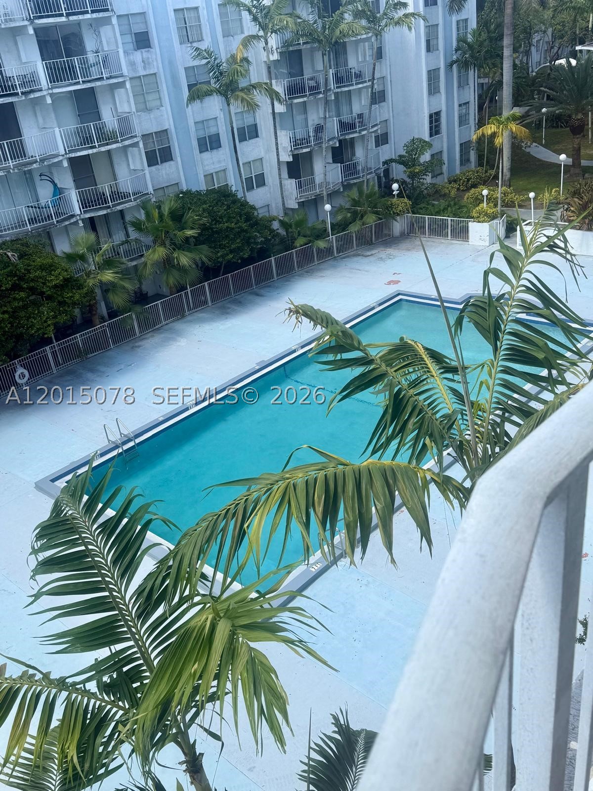 488 NW 165th St Rd B-512 — photo