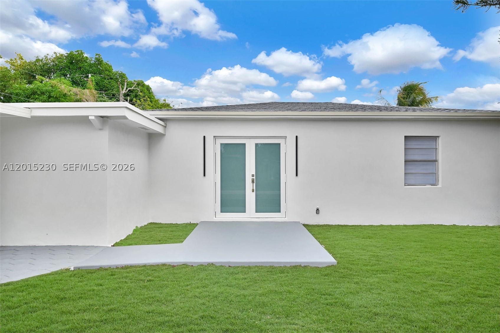 12621 NW 22nd Ct — photo