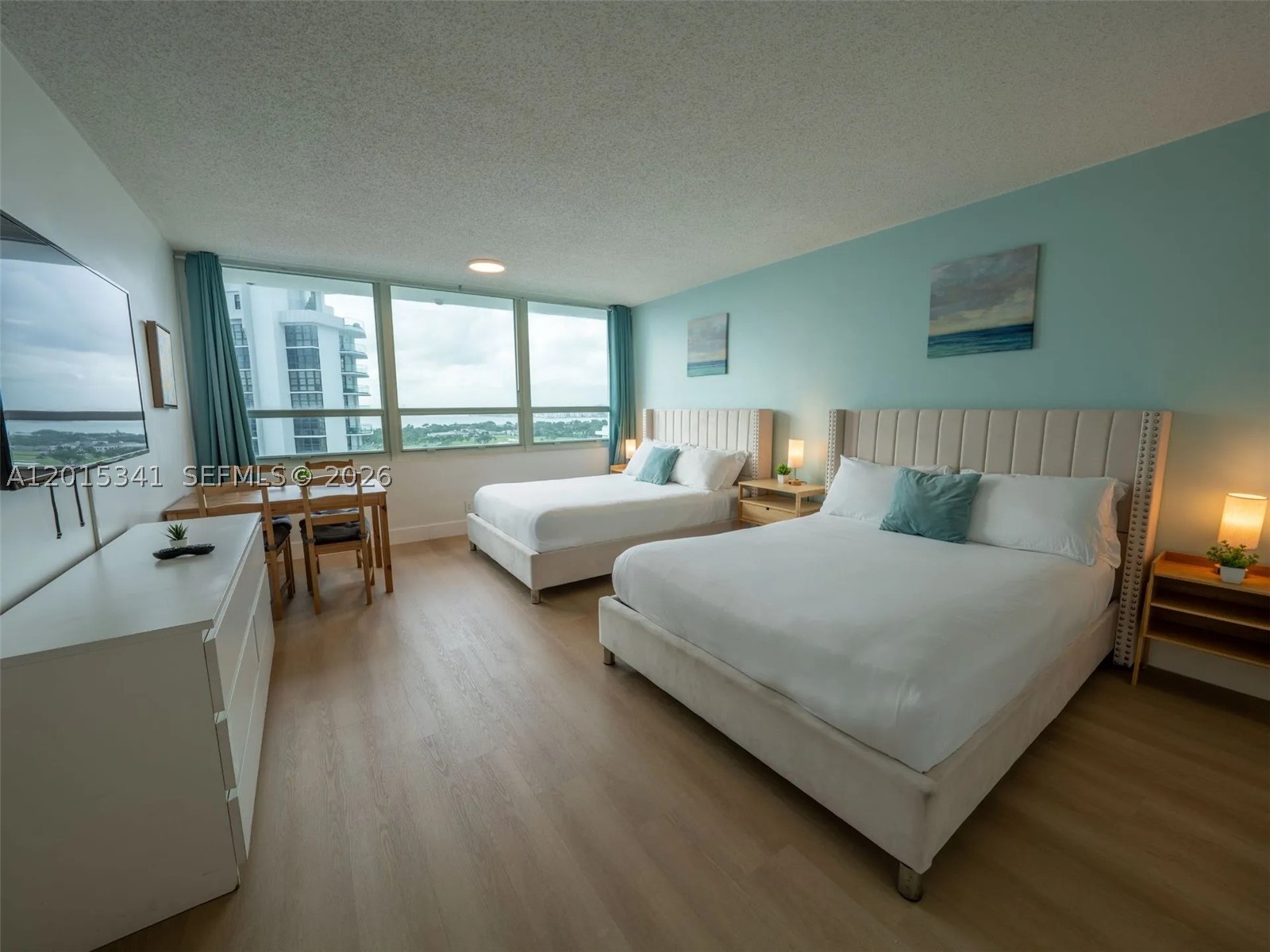 5445 Collins Ave 1718 — photo