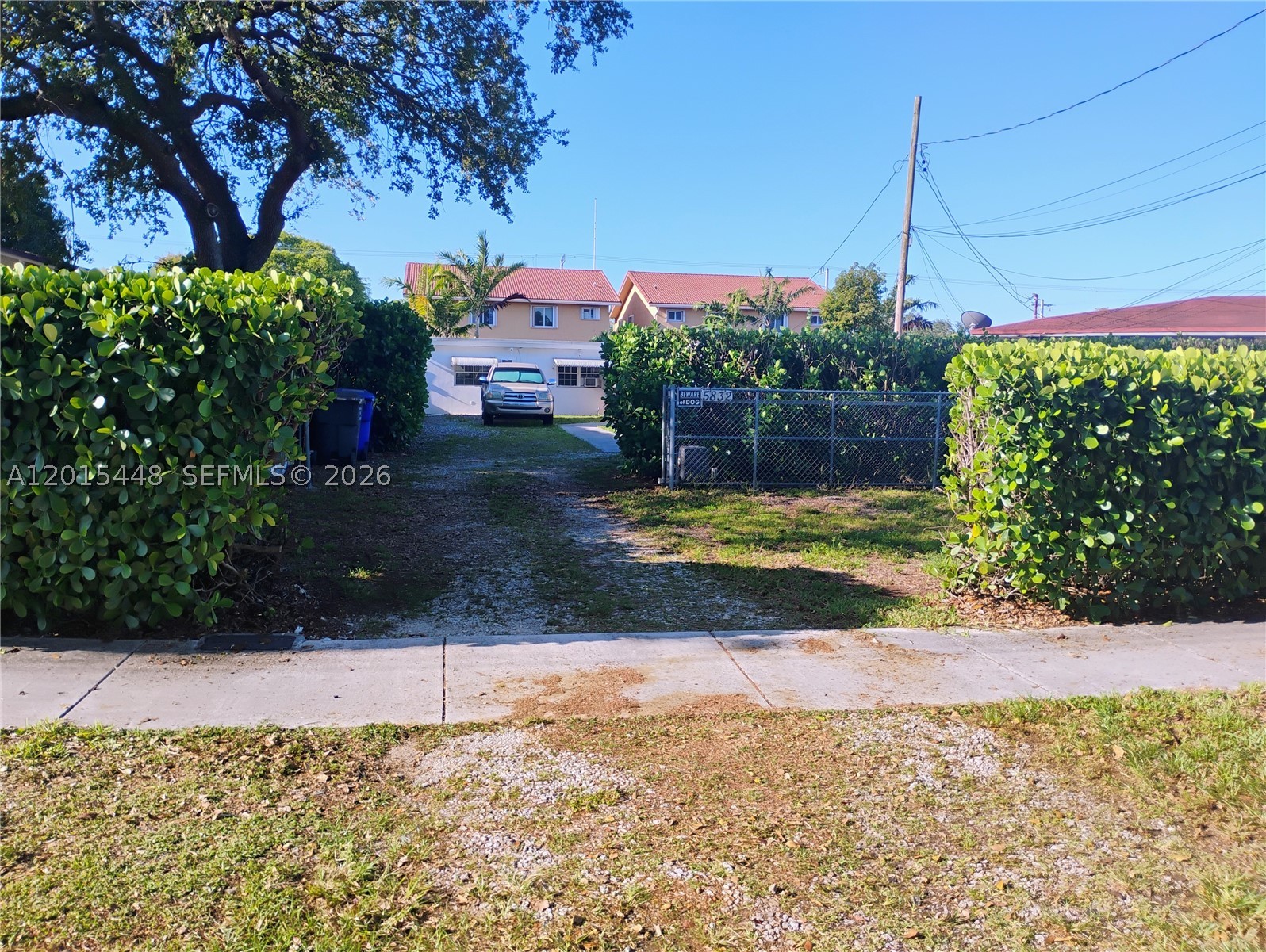 5832 Polk St — photo