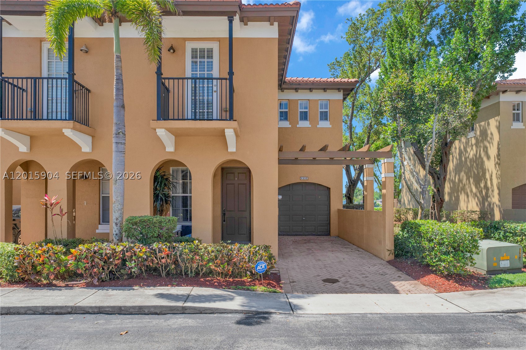 6893 Julia Gardens Dr — photo
