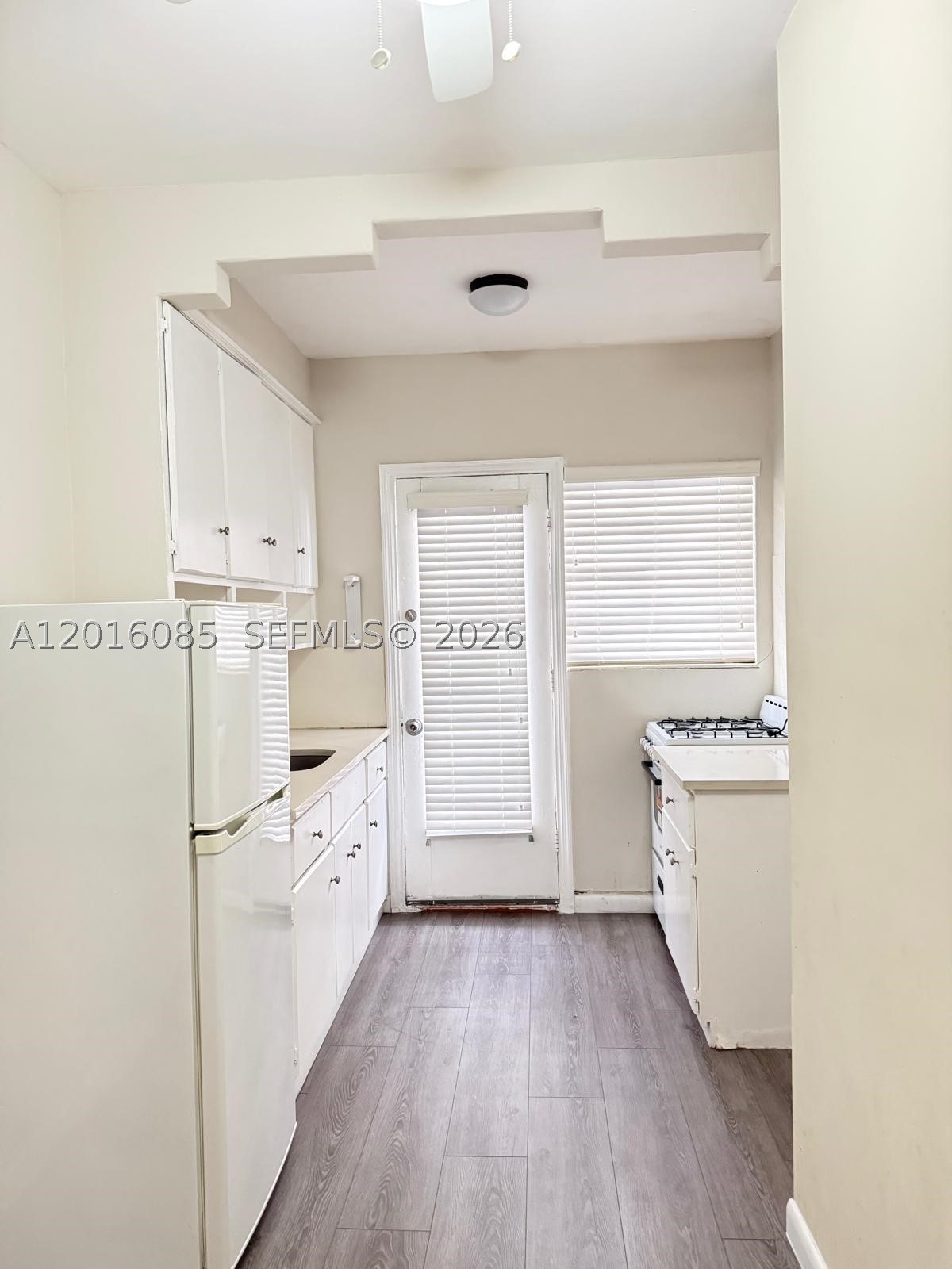 1007 Meridian Ave 9 — photo
