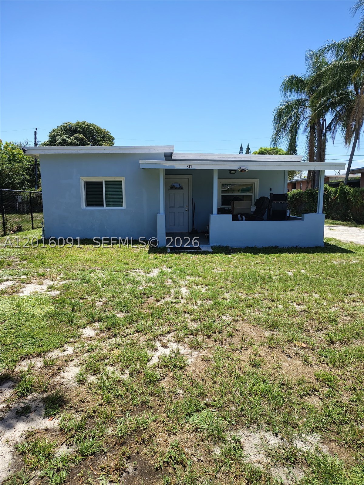 311 NW 28th Way — photo