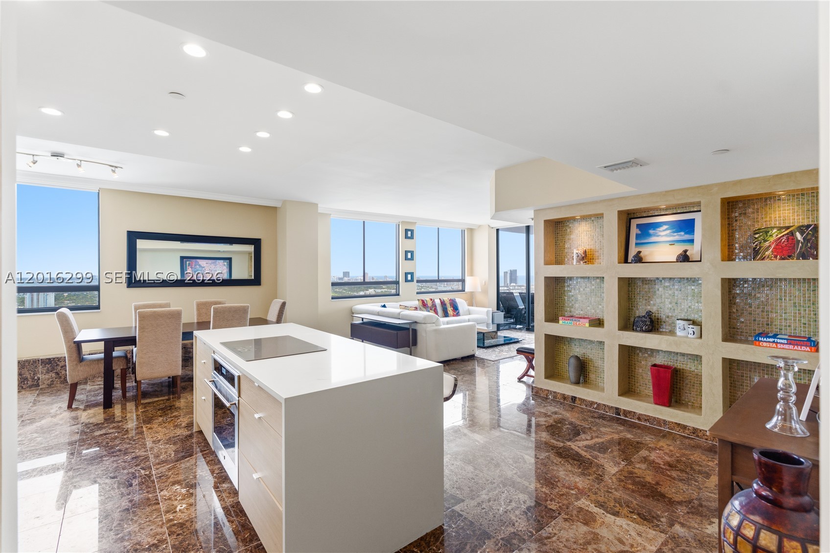 1330 West Ave Ph05 — photo