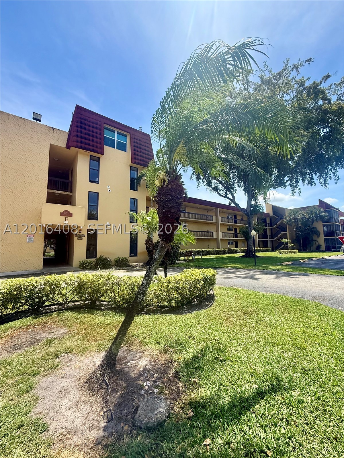 Home in Miramar, FL 33025 — photo 2