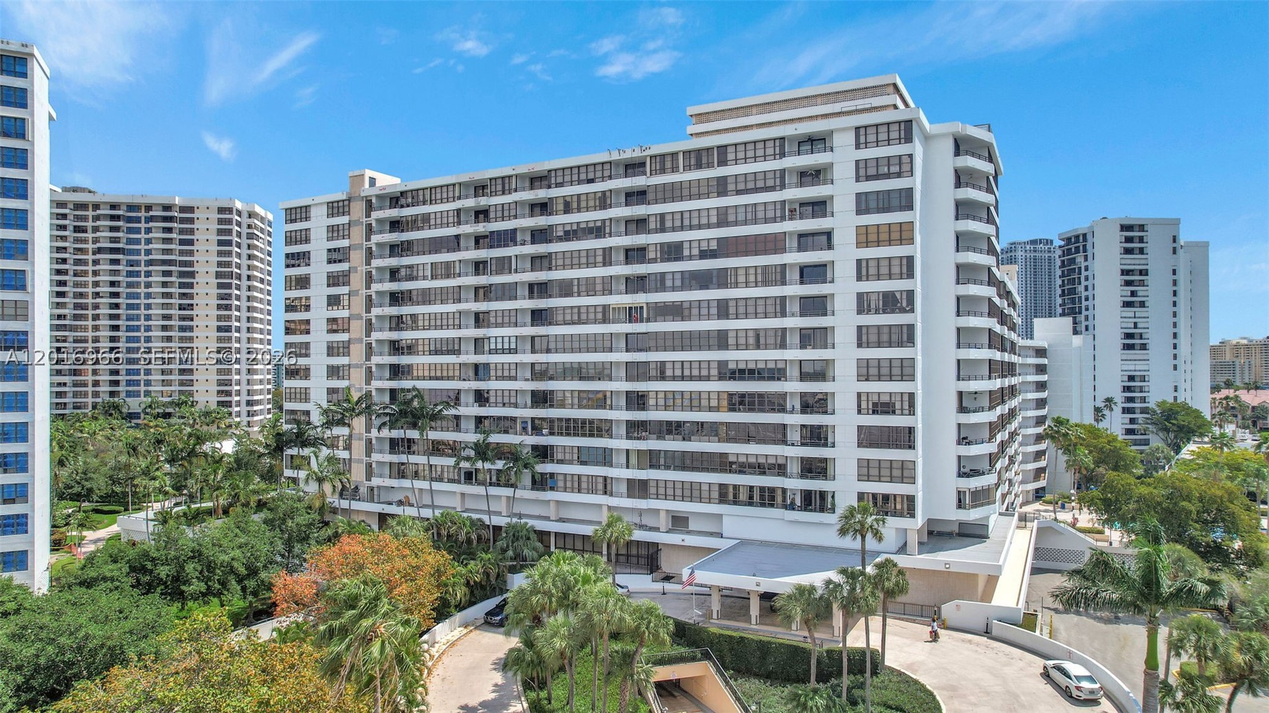 500 Three Islands Blvd 622 — photo