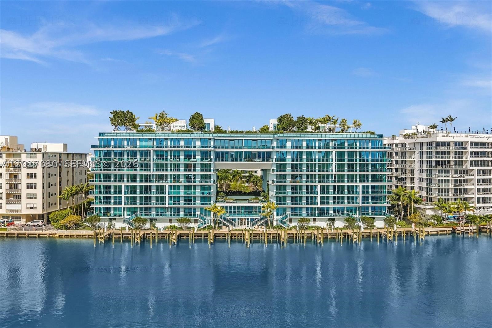 9221 E Bay Harbor Dr 309 — photo