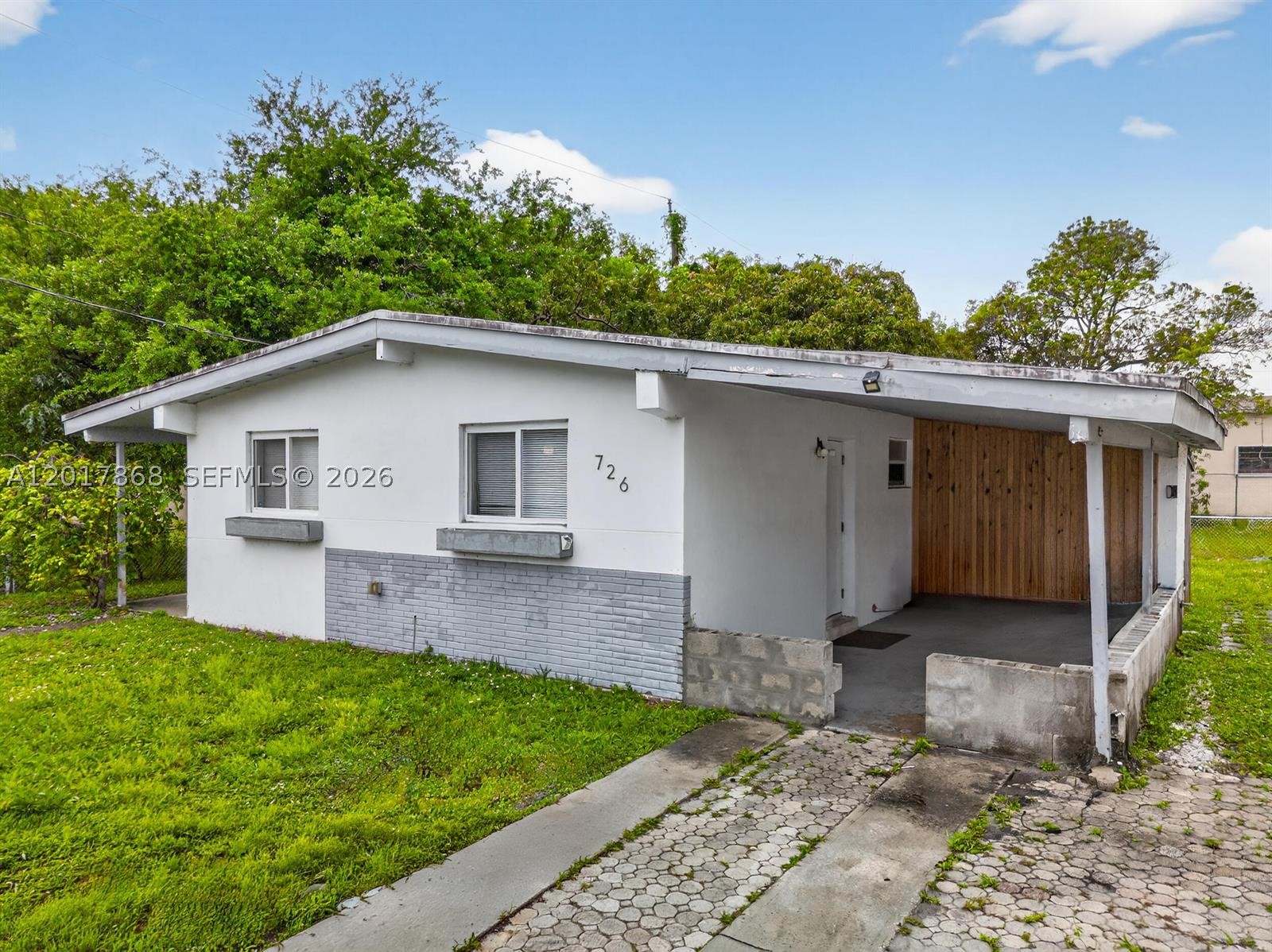 726 Phippen Waiters Rd — photo