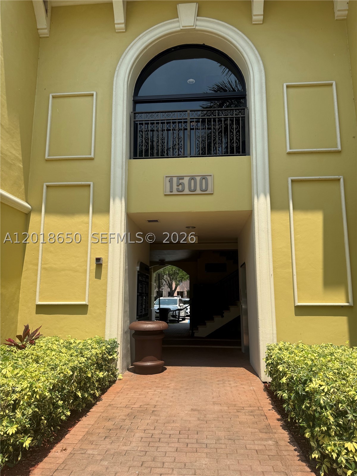 1528 Weston Rd — photo