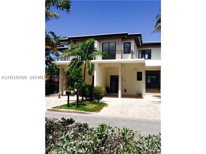 472 Fernwood Dr 472 — photo