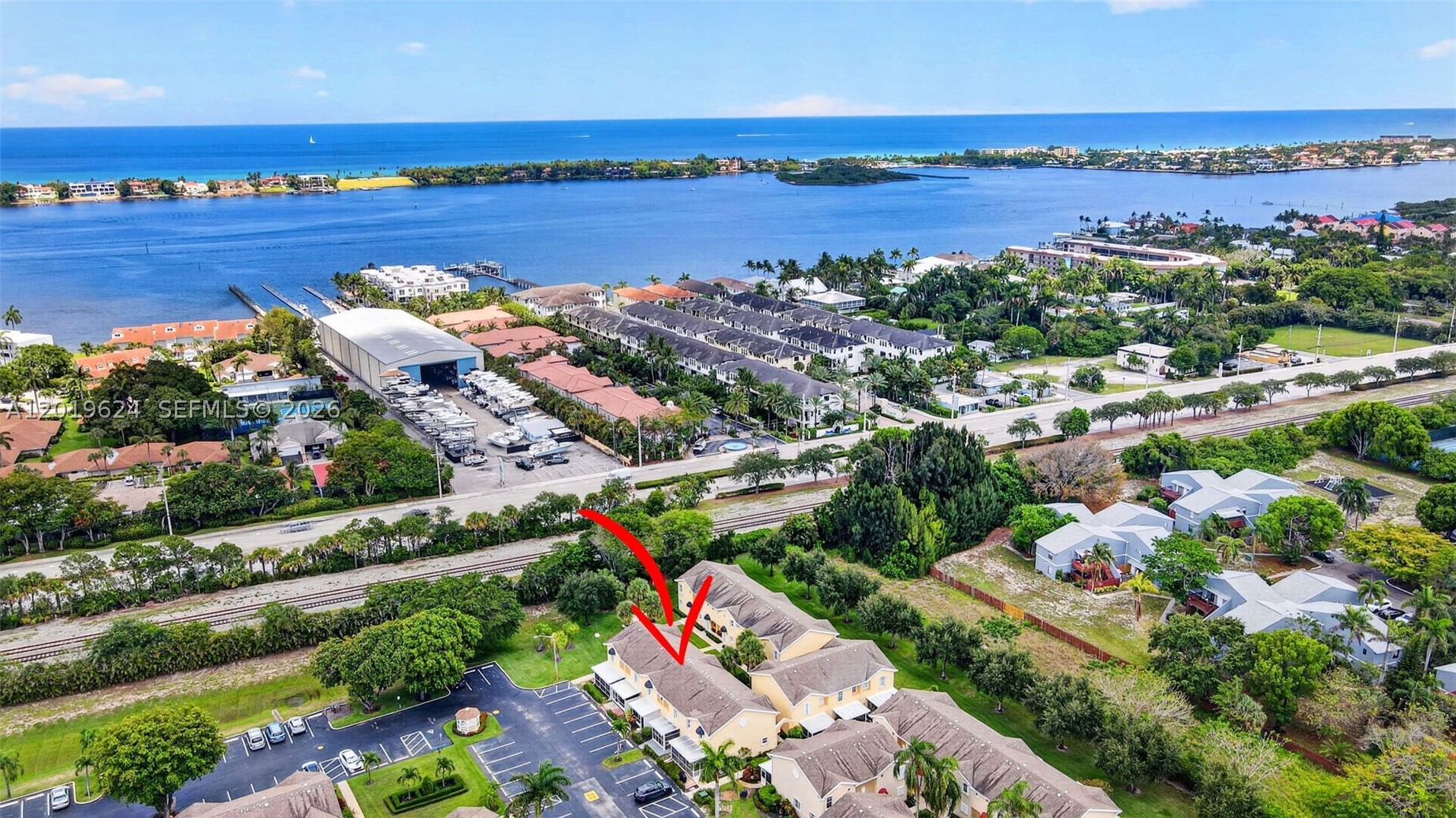 341 Waterside Dr 341 — photo