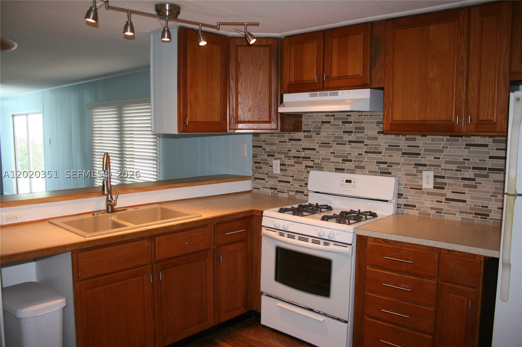13 Old State Road, Key Largo, FL 33037 — photo 2