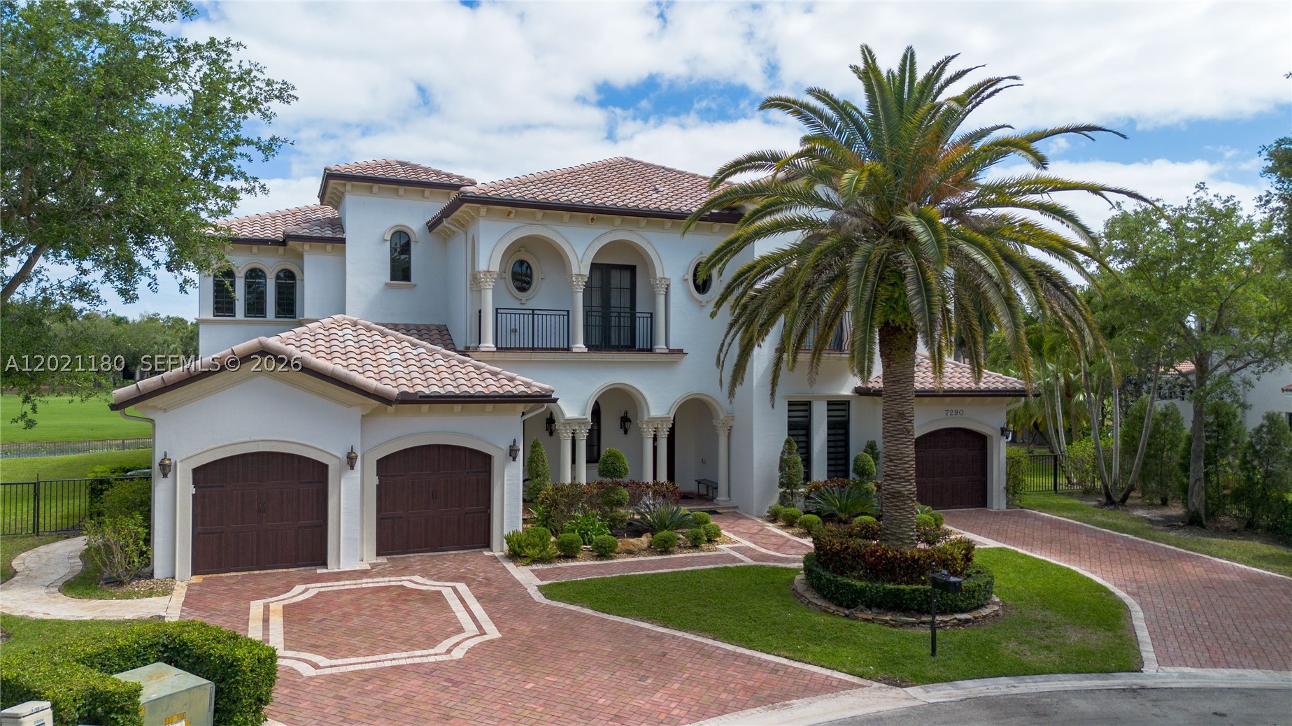 7290 Lemon Grass Dr — photo