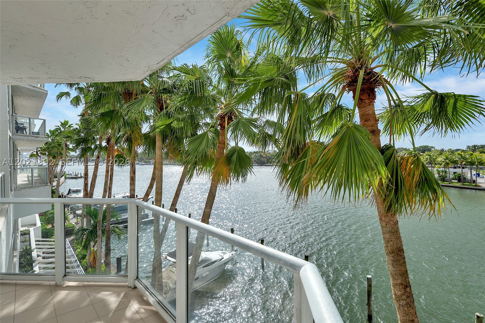5900 Collins Ave 408 — photo