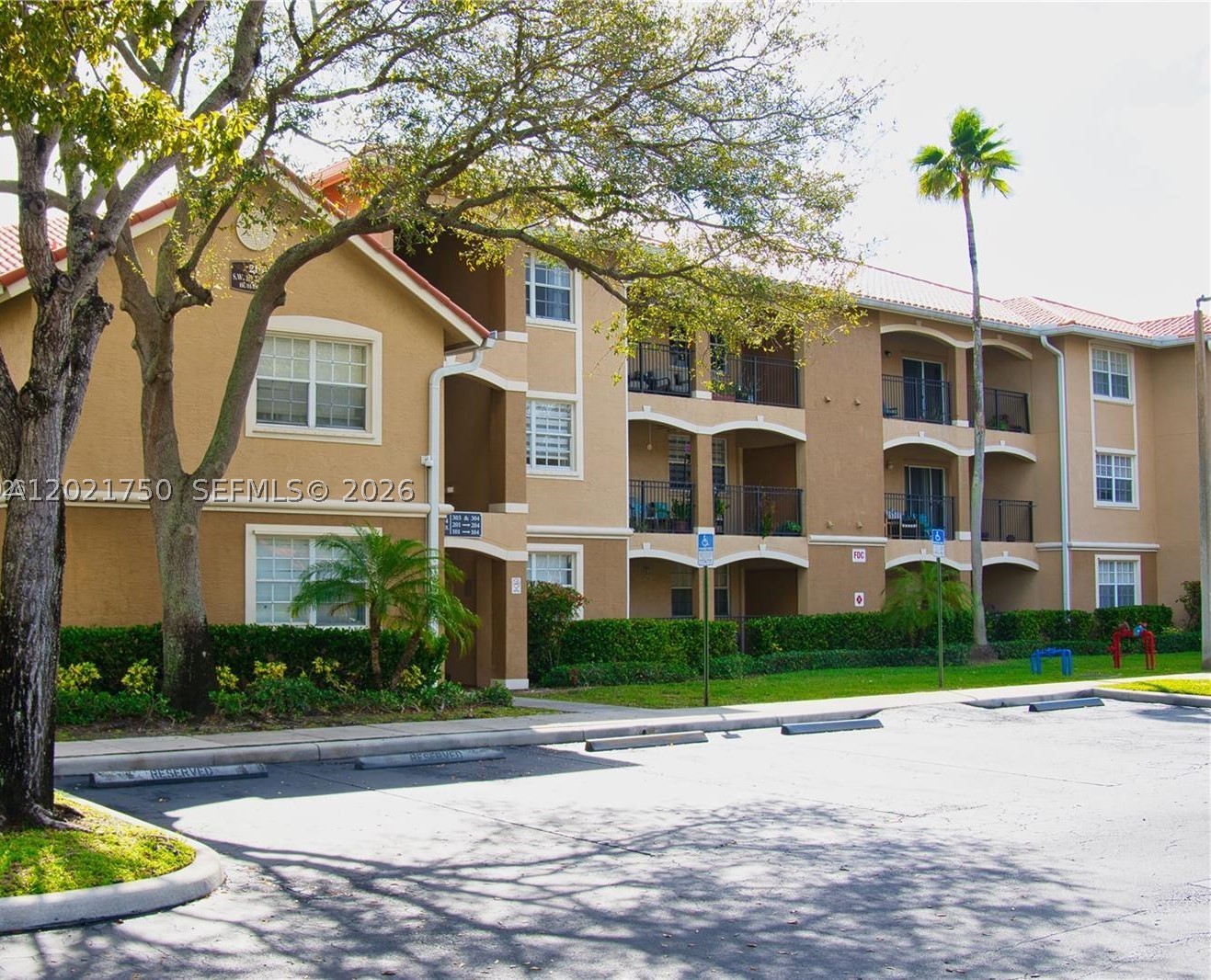215 SW 117th Ter 14107 — photo