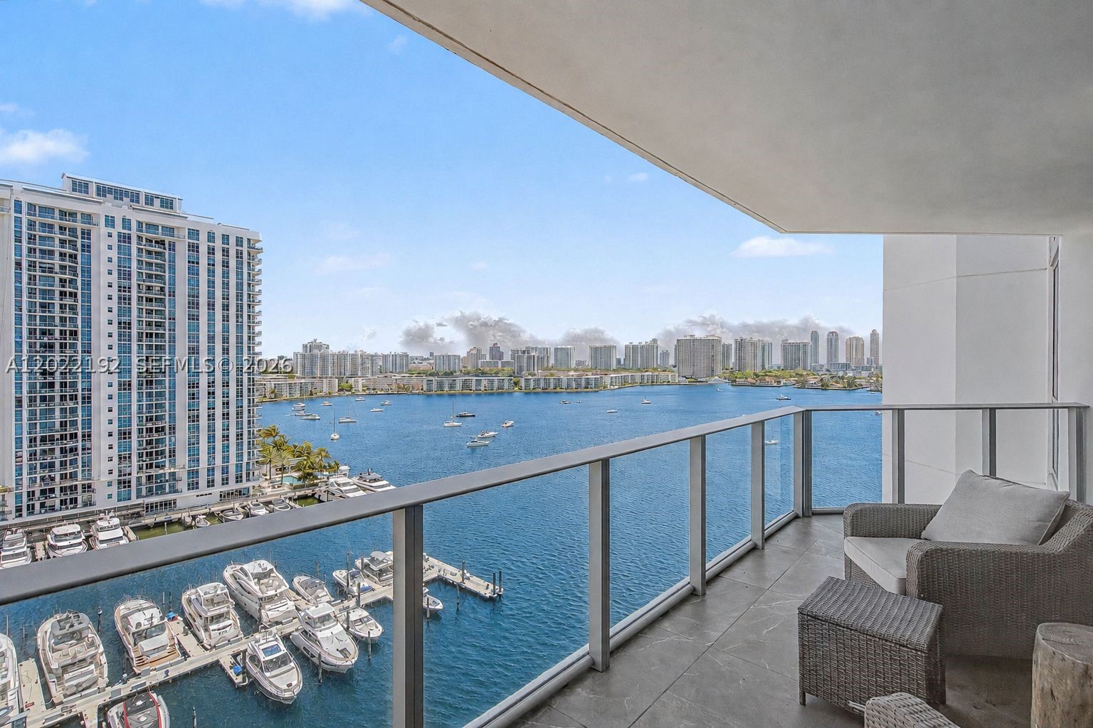 17111 Biscayne Blvd 1405/07 — photo